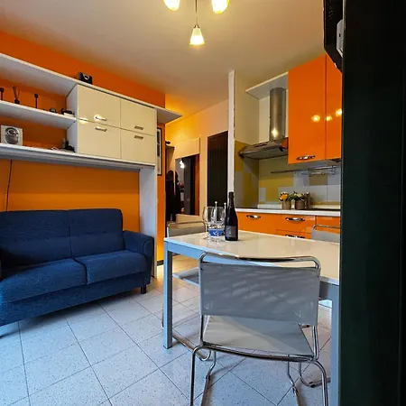 Leccio In Con Piscina Appartement *