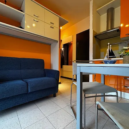 Leccio In Con Piscina Appartement *