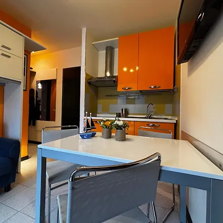 Leccio In Con Piscina Appartement